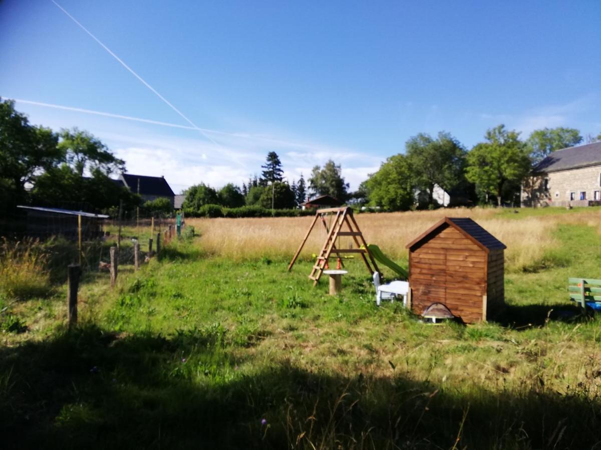 Gite Les Chaumeix Prondines Exterior photo