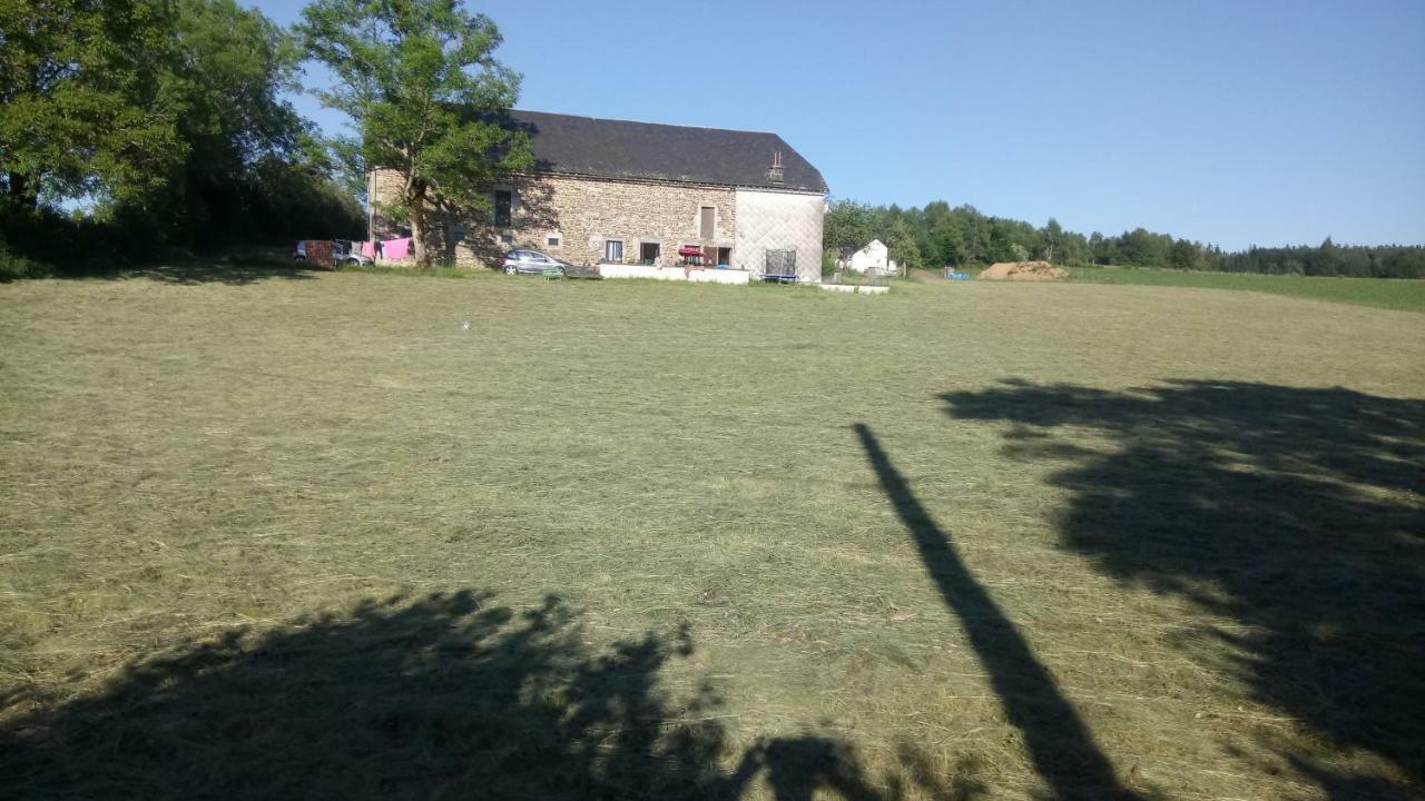 Gite Les Chaumeix Prondines Exterior photo